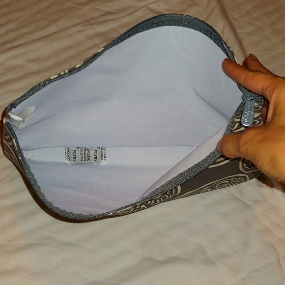 NWT THIRTY-ONE * WOODBLOCK GRAY/WHT/CREAM ZIPPER POUCH * LARGE - Picture 5 of 7